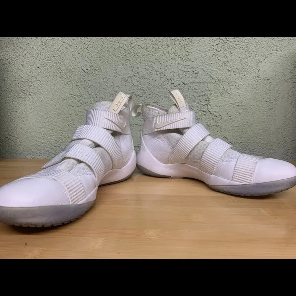 Nike LeBron Soldier 11 'Triple‎ White' 897644 103 Mens Size 11.5 New Rare